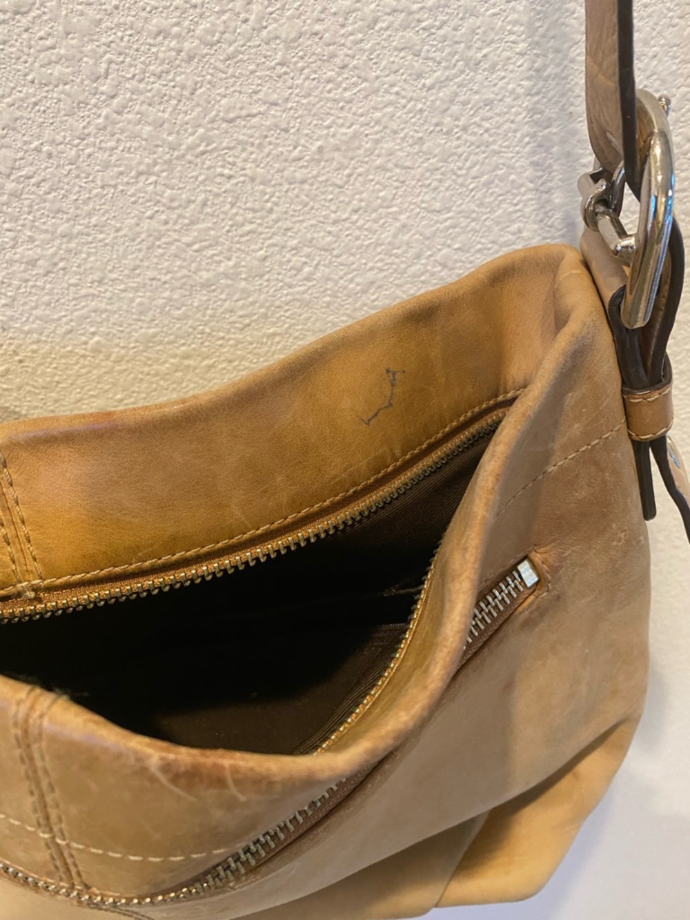 Coach Tan Leather Shoulder Bag *flawed for wear - Picture 5 of 12